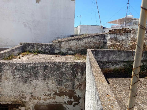 ¡Oportunidad Inversores! 167 m² divididos en 2 viviendas junto a la Playa de La Costilla