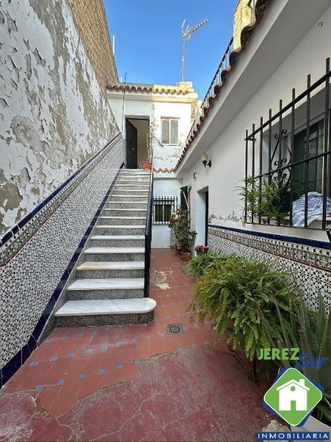 Piso de 4 dormitorios en venta en El Retiro - Parque Atlántico - Ronda este, Jerez de la Frontera