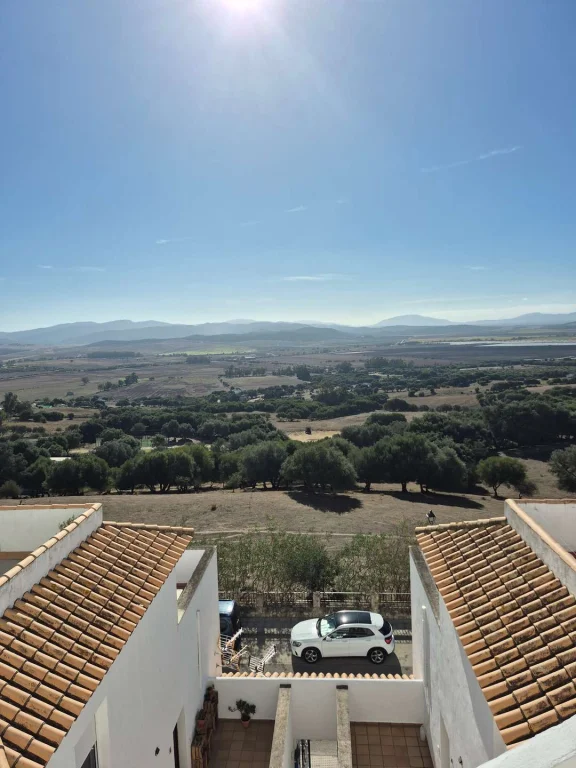 ¡Espectaculares vistas y luz natural! Acogedor piso con amplia terraza en entorno de ensueño